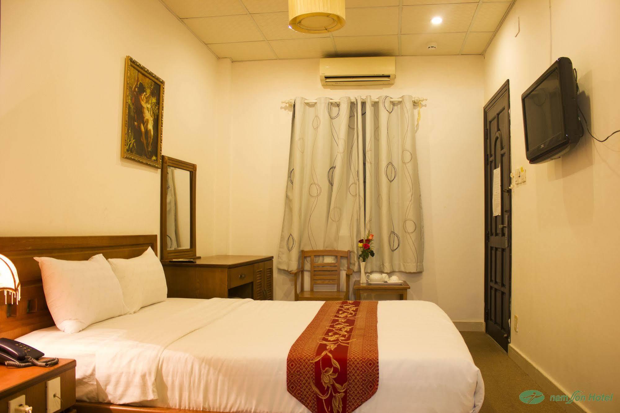 Nam Son Hotel Ho Chi Minh City Exterior photo