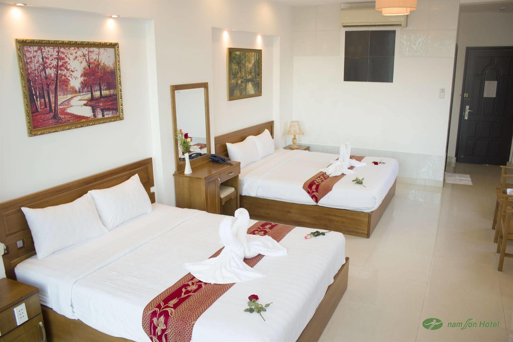Nam Son Hotel Ho Chi Minh City Exterior photo