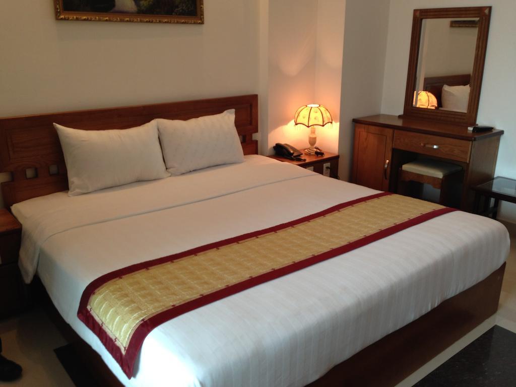 Nam Son Hotel Ho Chi Minh City Room photo